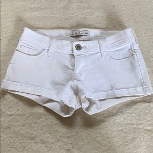 white hollister shorts